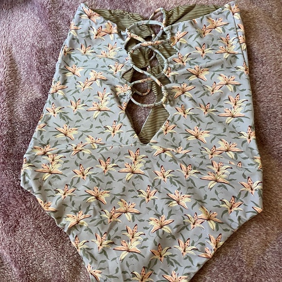 ACACIA - Picture 2 of 4